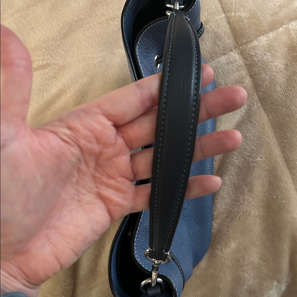 Coach small blue tote, like NEW - Picture 6 of 10